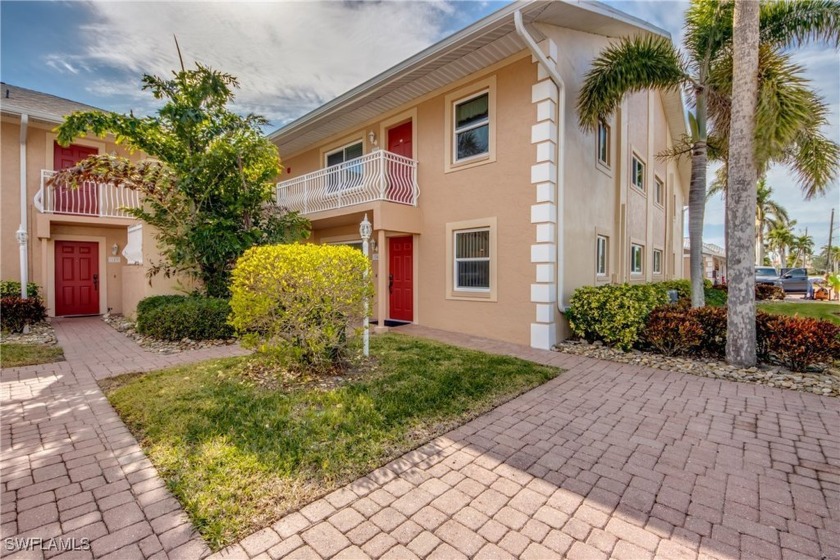 LOOK NO FURTHER! This beautiful, low priced GULF ACCESS (No - Beach Condo for sale in Cape Coral, Florida on Beachhouse.com