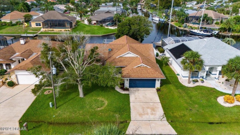 Move right into this lovely 3 Bedroom/2 bath waterfront home - Beach Home for sale in Palm Coast, Florida on Beachhouse.com