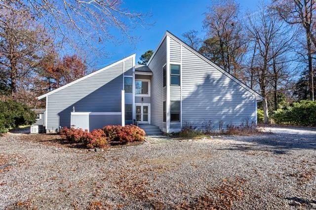 Stunning views of Lake Pasbehegh, a 40-acre lake that becomes - Beach Home for sale in Williamsburg, Virginia on Beachhouse.com