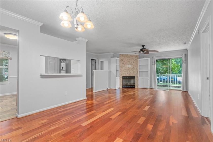 Beautifully maintained condo nestled in a highly desirable - Beach Condo for sale in Virginia Beach, Virginia on Beachhouse.com