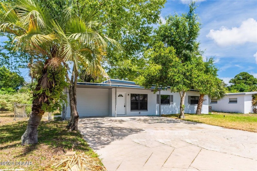 Welcome to your new home! This charming 4-bedroom, 3-bathroom - Beach Home for sale in Daytona Beach, Florida on Beachhouse.com