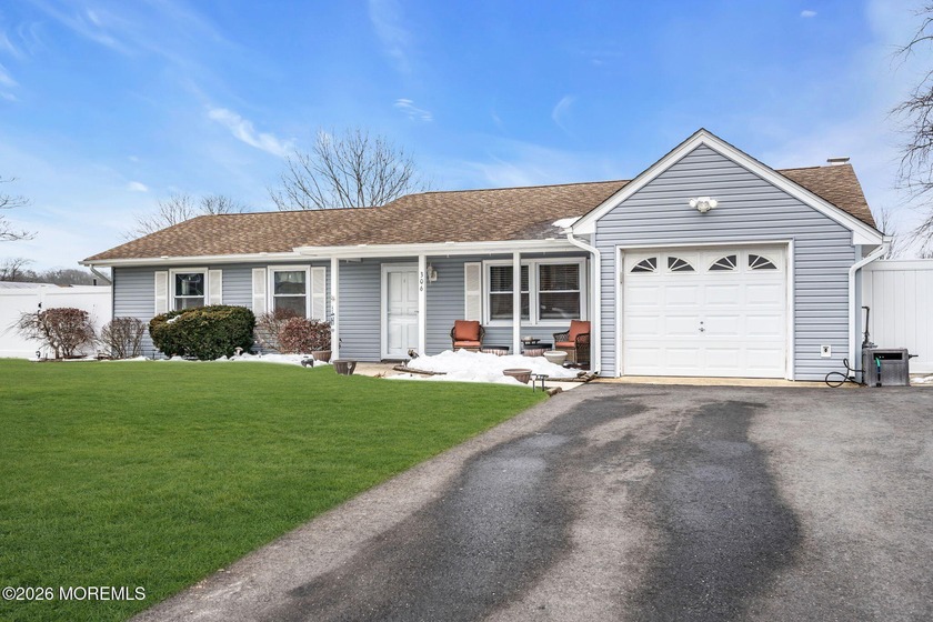 Showings start 2/20. Welcome to 306 4th Street in Waretown. This - Beach Home for sale in Waretown, New Jersey on Beachhouse.com