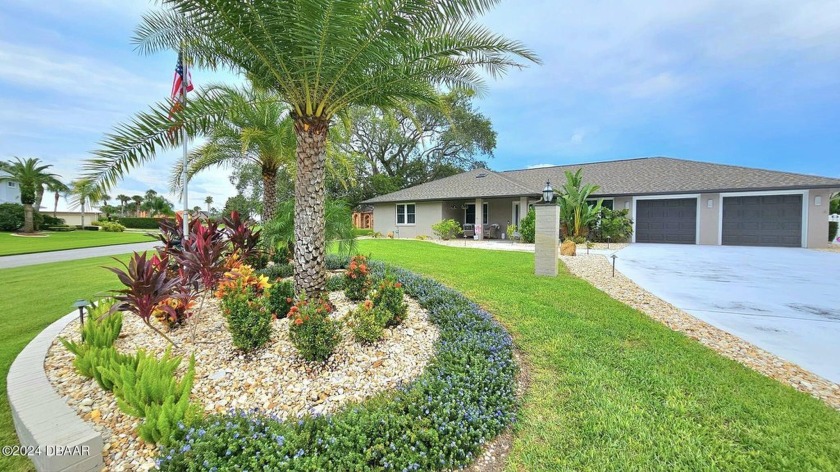 Located in the prestigious Spruce Creek Fly In, America's - Beach Home for sale in Port Orange, Florida on Beachhouse.com