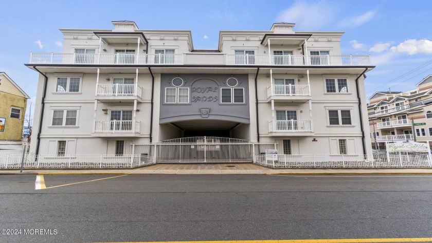 3 bedroom 2.5 bath Large Super Clean Townhome, 200 feet from the - Beach Condo for sale in Seaside Heights, New Jersey on Beachhouse.com
