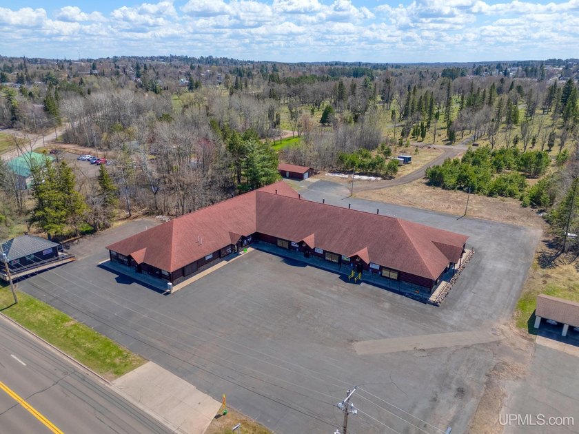 Exceptional opportunity to acquire a multifunctional commercial - Beach Commercial for sale in Ironwood, Michigan on Beachhouse.com