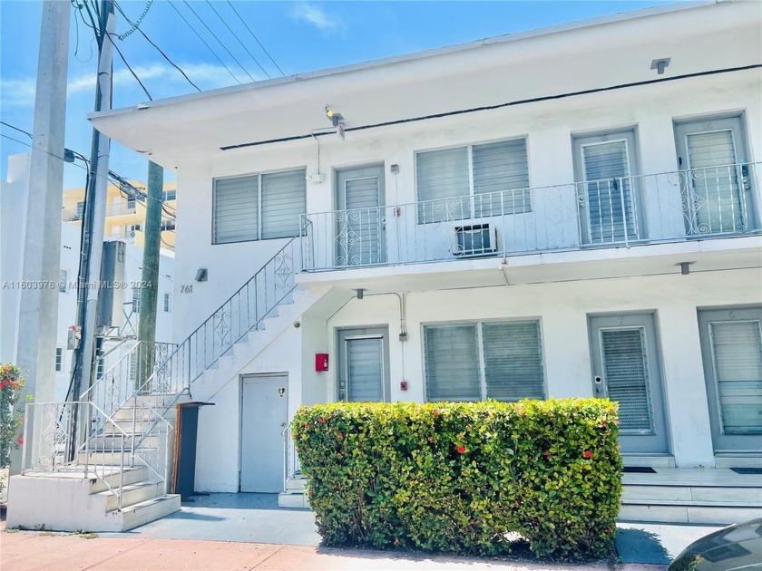 PRIME INVESTMENT OPPORTUNITY - RENTED APPARTMENT WITH STABLE - Beach Condo for sale in Miami Beach, Florida on Beachhouse.com