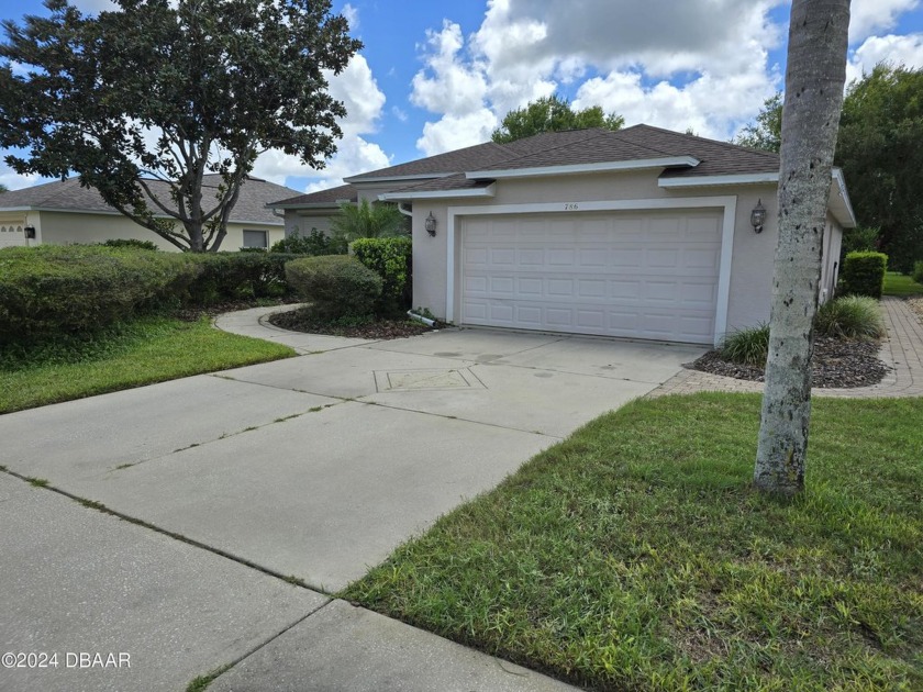 This Very well maintained 3 bedroom 2 bath home in the very - Beach Home for sale in Port Orange, Florida on Beachhouse.com