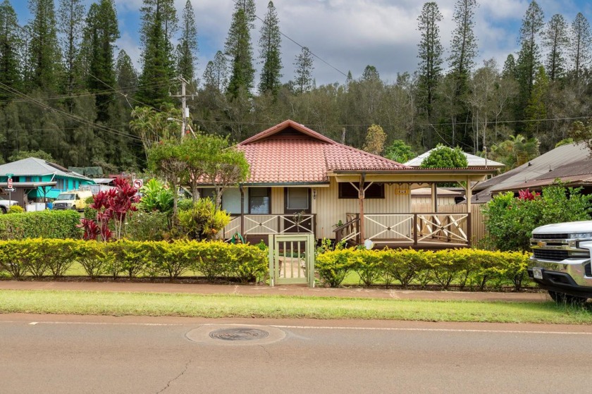 Charming Plantation style home near the center of Lanai City - Beach Home for sale in Lanai City, Hawaii on Beachhouse.com