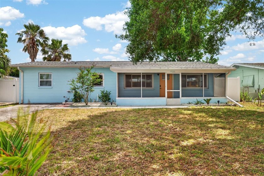 Welcome to 5400 97th Terrace in Pinellas Park! A solid 2-bedroom - Beach Home for sale in Pinellas Park, Florida on Beachhouse.com