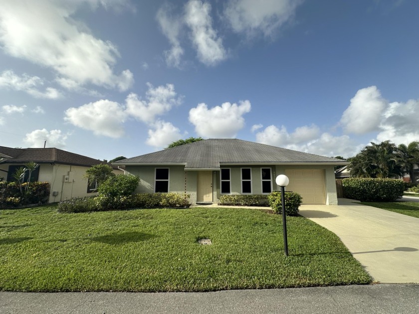 Welcome to your cozy home nestled within the coveted community - Beach Home for sale in Delray Beach, Florida on Beachhouse.com