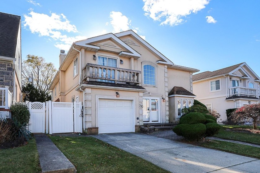 Welcome Home to this stunning 6 bedroom, 3 bath Colonial located - Beach Home for sale in Long Beach, New York on Beachhouse.com