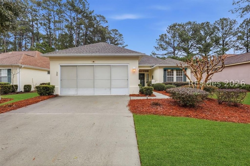 Pristine Jamestown Model in Move-In Ready Condition! This - Beach Home for sale in Bluffton, South Carolina on Beachhouse.com
