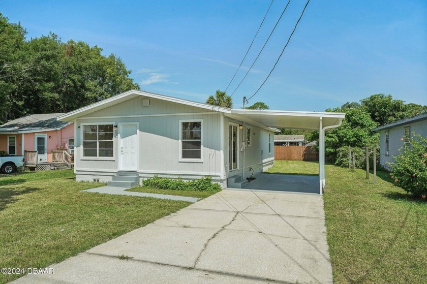 Welcome to this beautifully updated 3 bedroom, 2 bathroom home - Beach Home for sale in Daytona Beach, Florida on Beachhouse.com