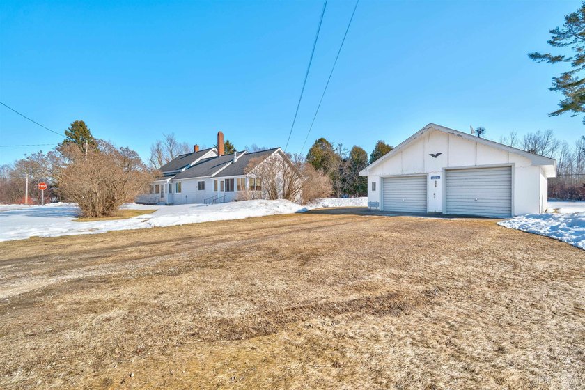 This well-kept 3 bedroom home offers comfortable year-round - Beach Home for sale in Manistique, Michigan on Beachhouse.com