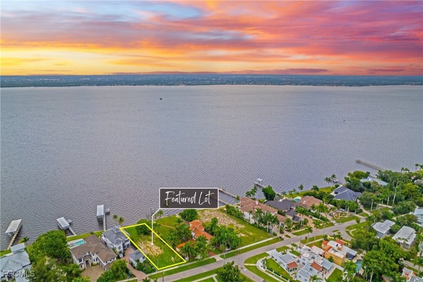 An extraordinary opportunity to own a prime riverfront lot in - Beach Lot for sale in Fort Myers, Florida on Beachhouse.com
