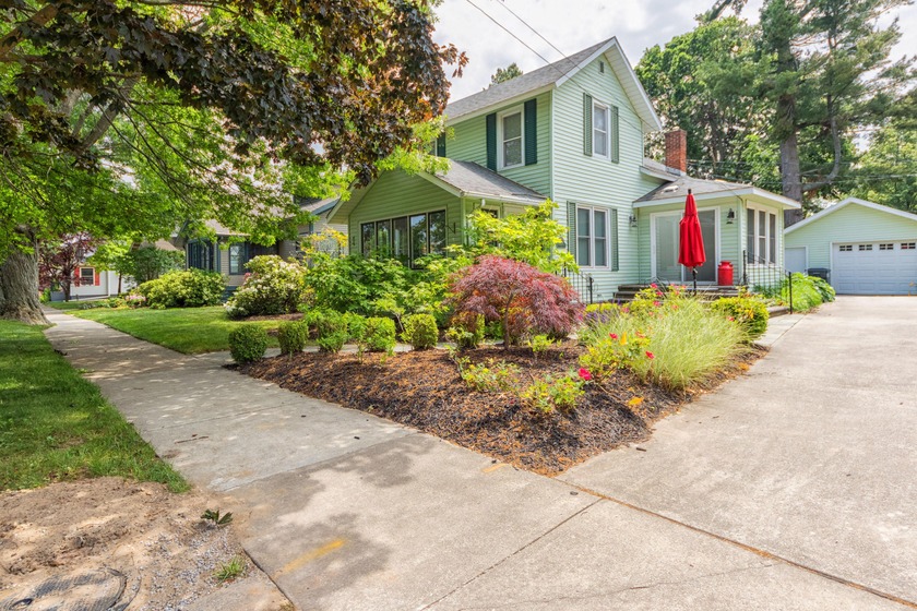 Just three blocks from the beach and downtown South Haven, this - Beach Home for sale in South Haven, Michigan on Beachhouse.com