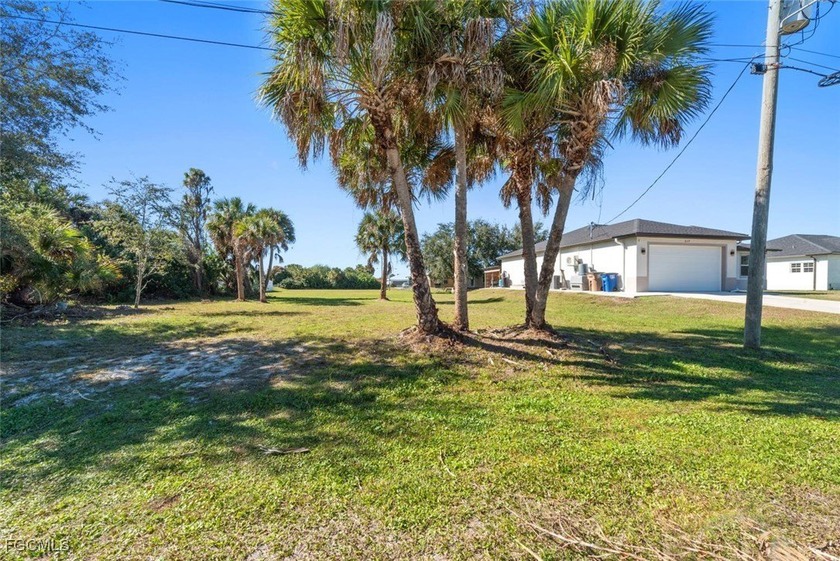Welcome to this charming 2023-built home in desirable - Beach Home for sale in Fort Myers, Florida on Beachhouse.com