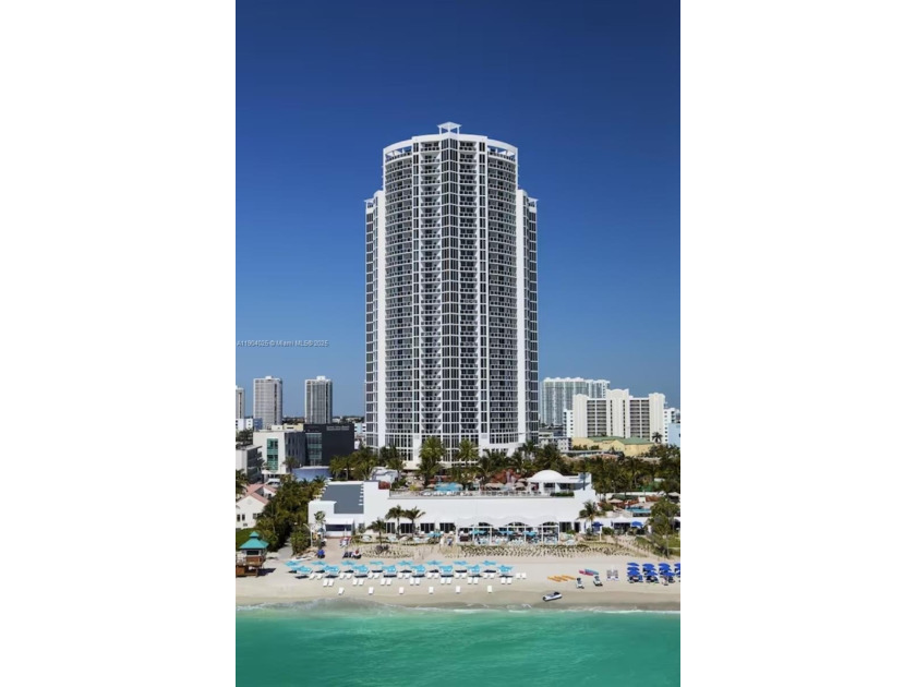 Personal enjoyment & income production! Oceanfront room with - Beach Condo for sale in Sunny Isles Beach, Florida on Beachhouse.com