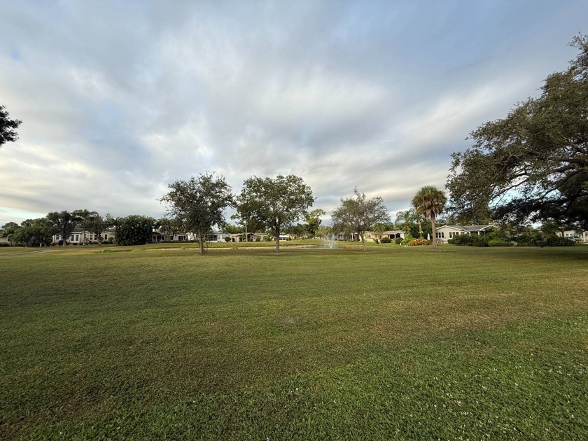 This beautiful fully renovated 2-bedroom, 2-bathroom stucco home - Beach Home for sale in North Fort Myers, Florida on Beachhouse.com