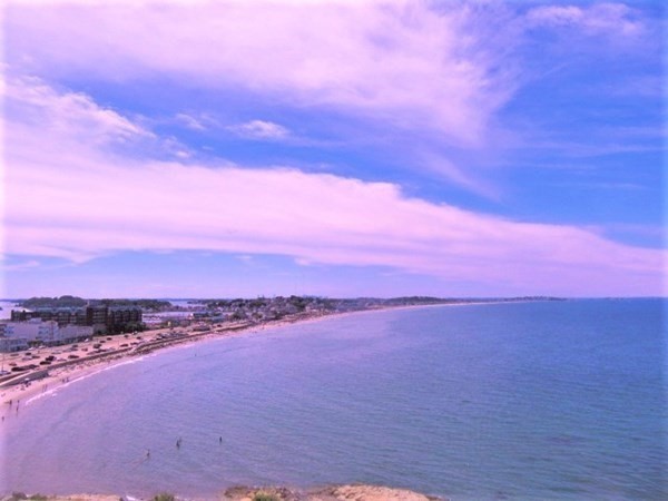PENTHOUSE END. RARE OPPORTUNITY TO PURCHASE THIS 2 BR UNIT - Beach Condo for sale in Hull, Massachusetts on Beachhouse.com