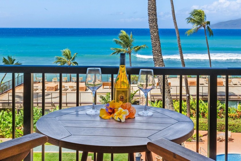 Welcome to an exquisite top-floor haven in the heart of - Beach Condo for sale in Lahaina, Hawaii on Beachhouse.com