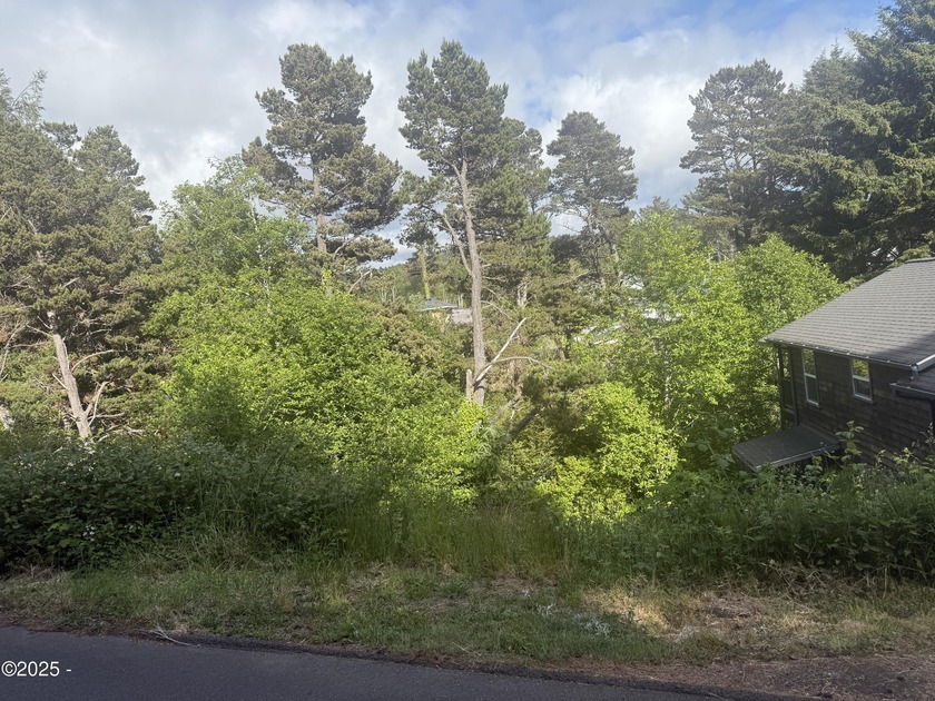 This lot is situated in the desirable Nelscott Beach District - Beach Lot for sale in Lincoln City, Oregon on Beachhouse.com