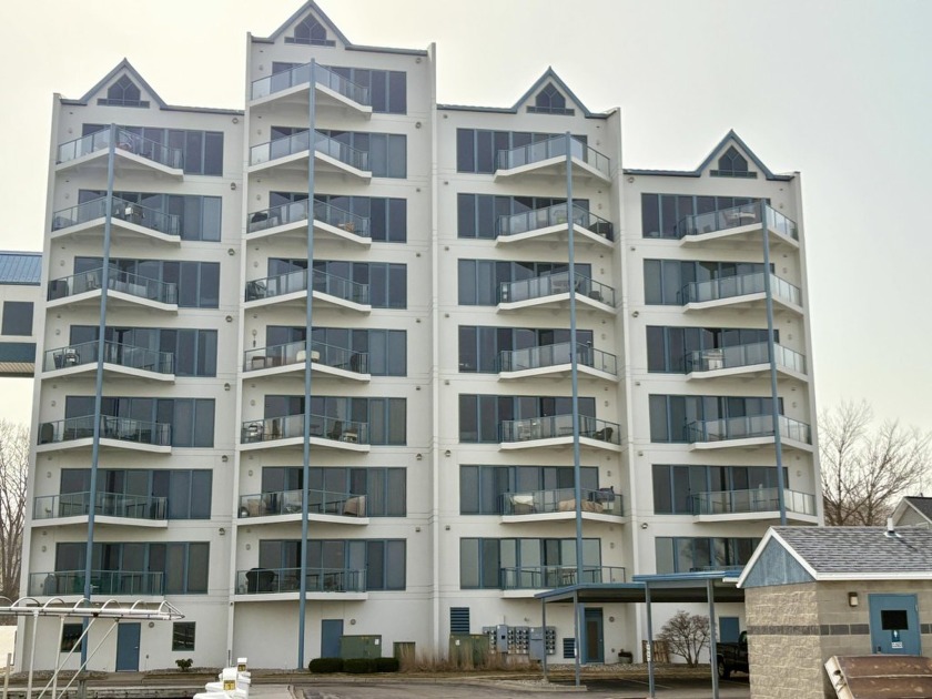 PRICE REDUCED! Lakeside at the Best Value on Muskegon Lake! - Beach Condo for sale in Muskegon, Michigan on Beachhouse.com