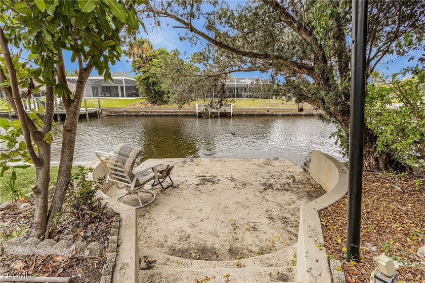 This beautifully renovated 3 bedroom, 3 bath waterfront home - Beach Home for sale in Cape Coral, Florida on Beachhouse.com