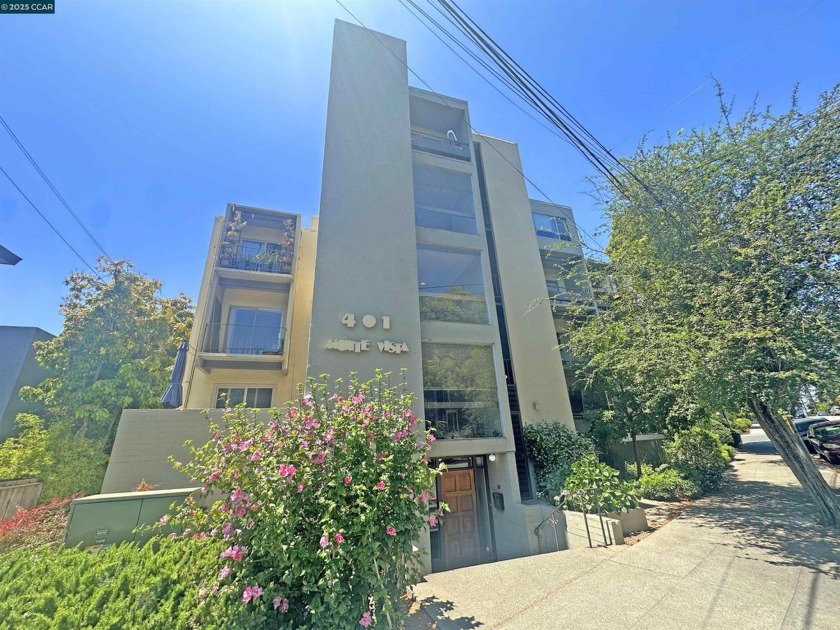 Price improvement! Great opportunity to own this lovely 1 - Beach Condo for sale in Oakland, California on Beachhouse.com