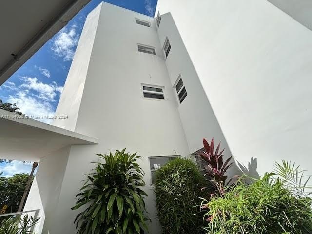 Fantastic Neighborhood ! Great size unit with lots of natural - Beach Condo for sale in Bay Harbor Islands, Florida on Beachhouse.com