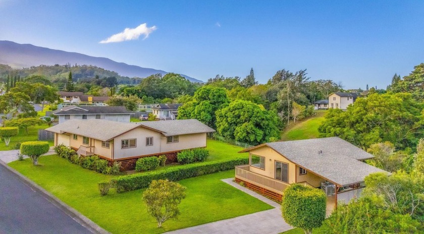 It's time to call this up-country main house plus detached Ohana - Beach Home for sale in Makawao, Hawaii on Beachhouse.com