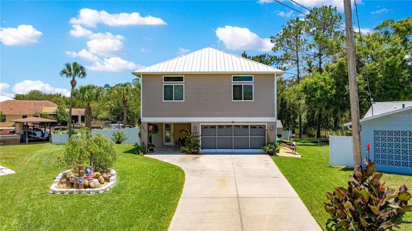 Spectacular 3/2 *stilt elevated* waterfront home with 1728 sq ft - Beach Home for sale in Crystal River, Florida on Beachhouse.com