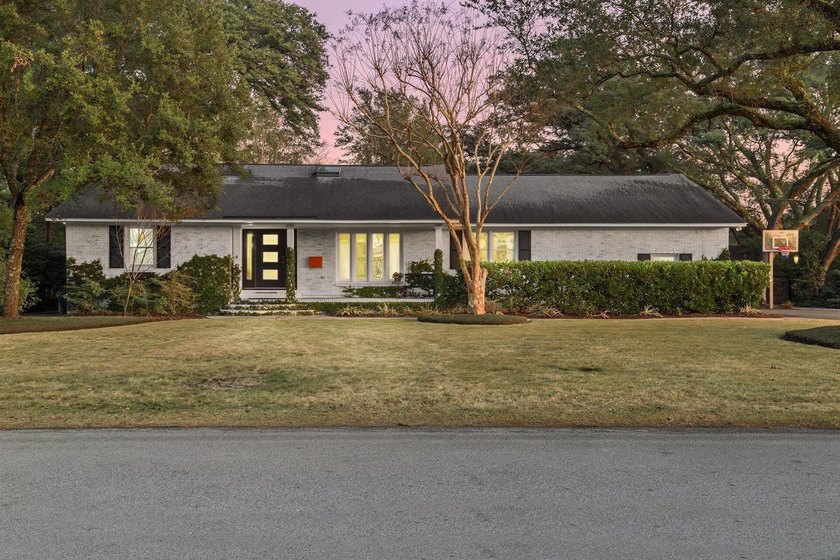 Welcome to 977 Cliffwood Drive -- where classic 1960s charm - Beach Home for sale in Mount Pleasant, South Carolina on Beachhouse.com