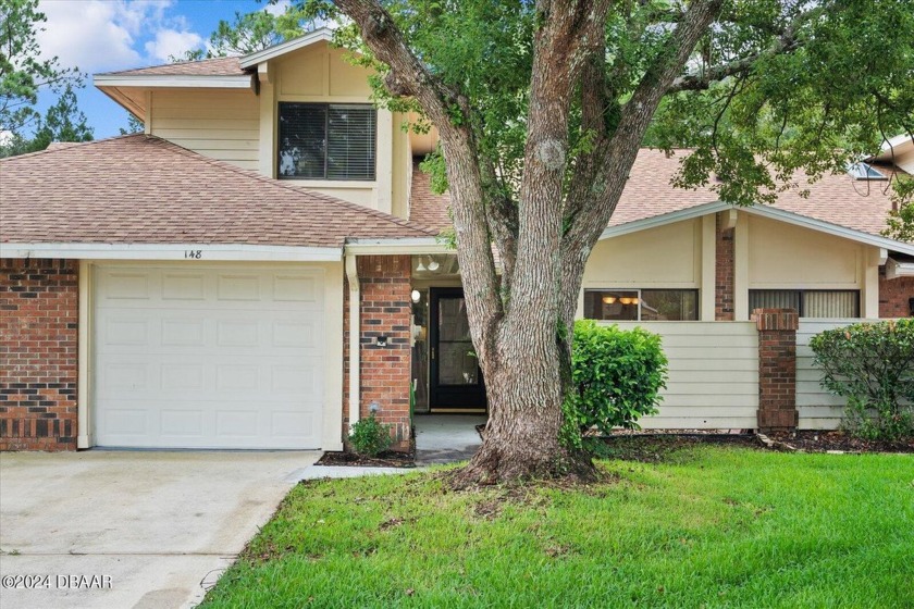 Looking for a well-kept 3-bedroom, 2.5-bath townhouse located in - Beach Townhome/Townhouse for sale in Daytona Beach, Florida on Beachhouse.com