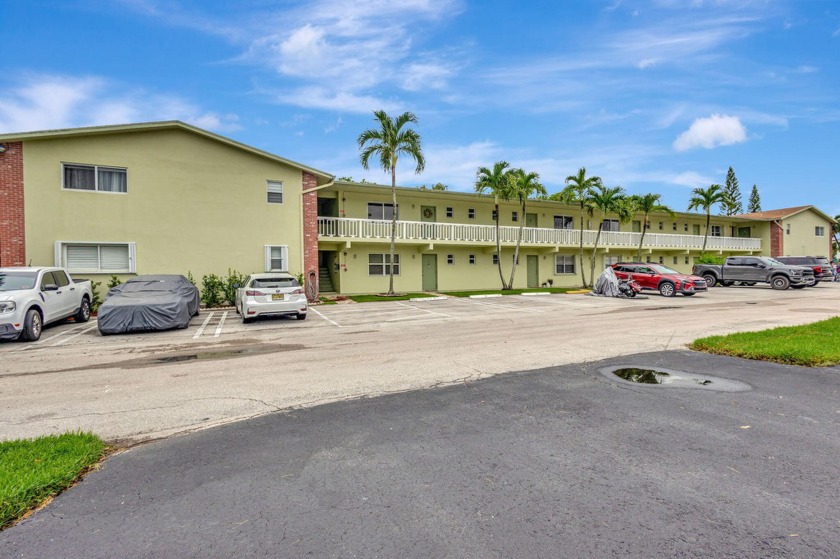 Welcome to this beautiful light and bright condo steps from the - Beach Condo for sale in Boynton Beach, Florida on Beachhouse.com