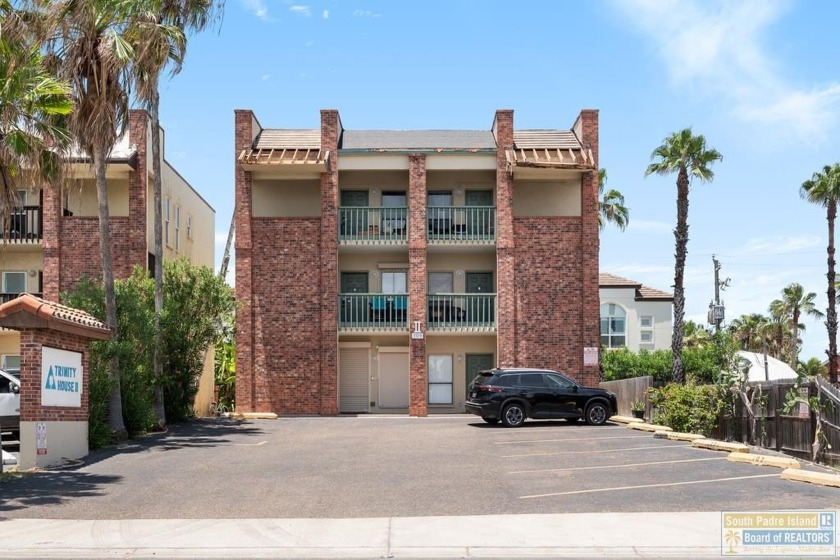 Well-maintained 1-bed, 1-bath condo just a short walk from the - Beach Condo for sale in South Padre Island, Texas on Beachhouse.com