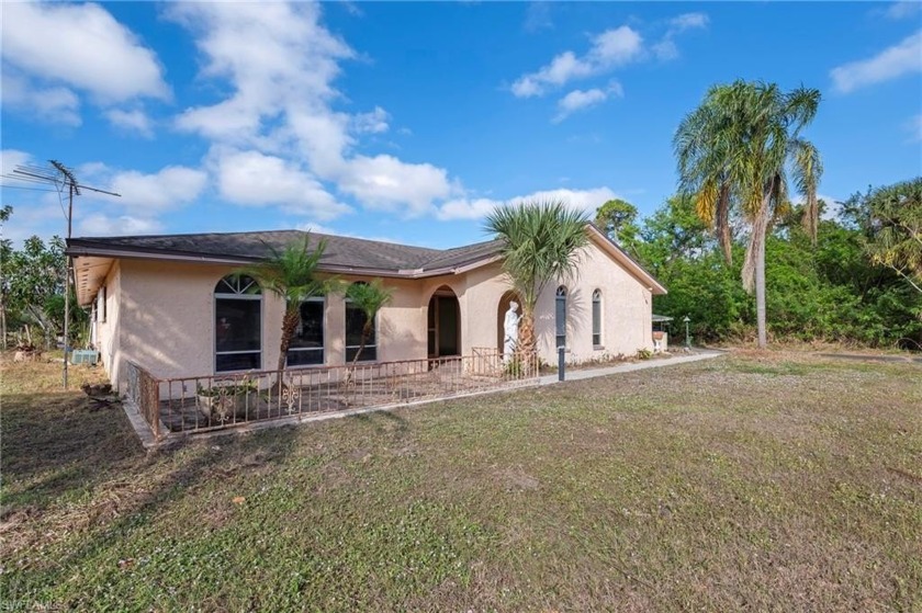 Great Property for CASH buyers for a Fixer Upper or Investment - Beach Home for sale in Lehigh Acres, Florida on Beachhouse.com