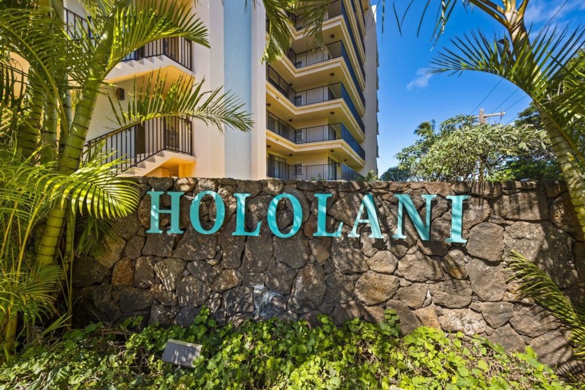 This beautiful 2-bedroom corner unit on the 7th floor of - Beach Condo for sale in Lahaina, Hawaii on Beachhouse.com