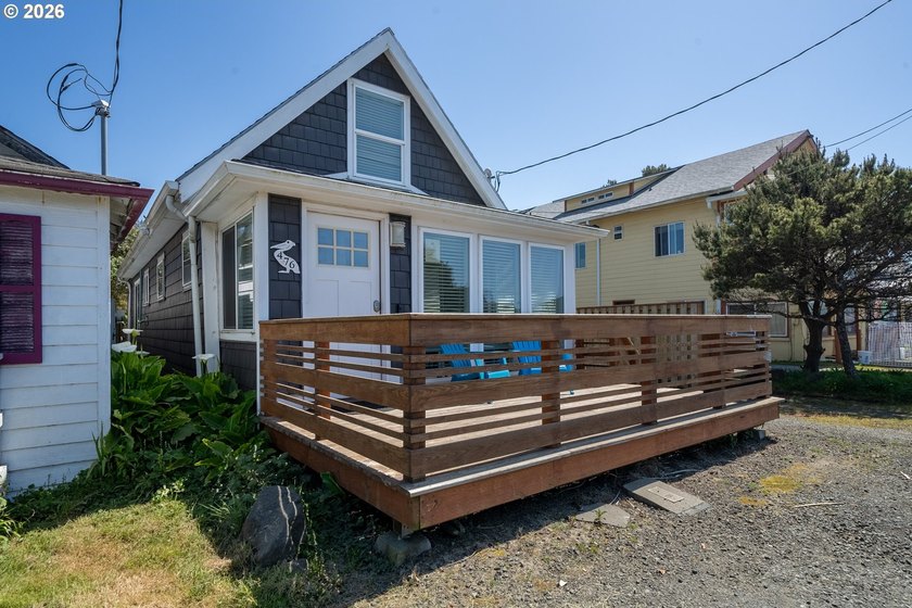 Turn-key coastal cottage with a Transferable Short-Term Rental - Beach Home for sale in Rockaway Beach, Oregon on Beachhouse.com