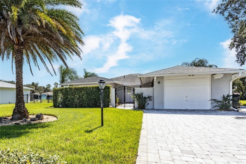 WATERFRONT HOME COMPLETELY REMODELED, 100 FEET OF FRONTAGE - Beach Home for sale in Palm Coast, Florida on Beachhouse.com