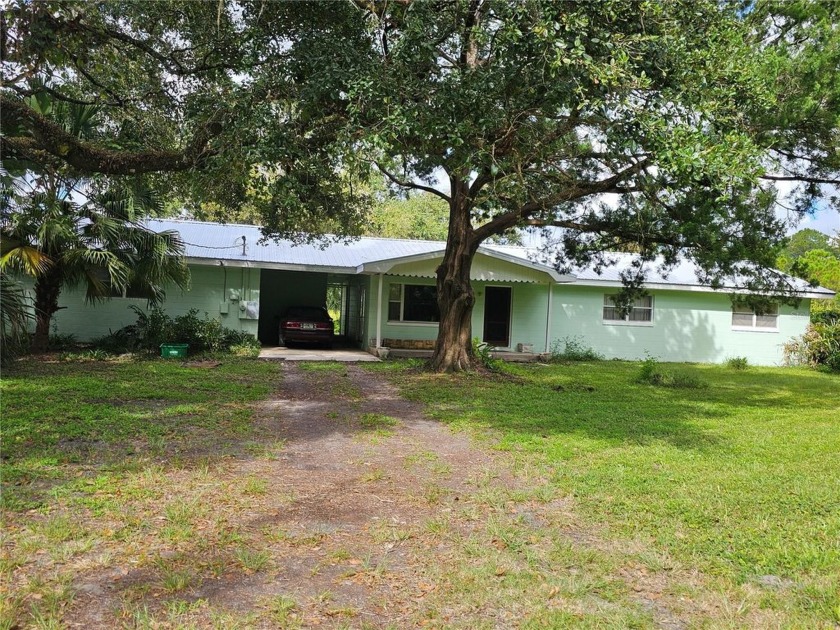 Imagine coming home to your very own farm. As soon as you enter - Beach Home for sale in Bunnell, Florida on Beachhouse.com