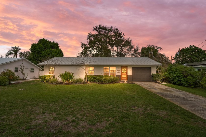 SELLER WILLING TO CONSIDER CONCESSIONS TOWARD BUYERS CLOSING - Beach Home for sale in Stuart, Florida on Beachhouse.com