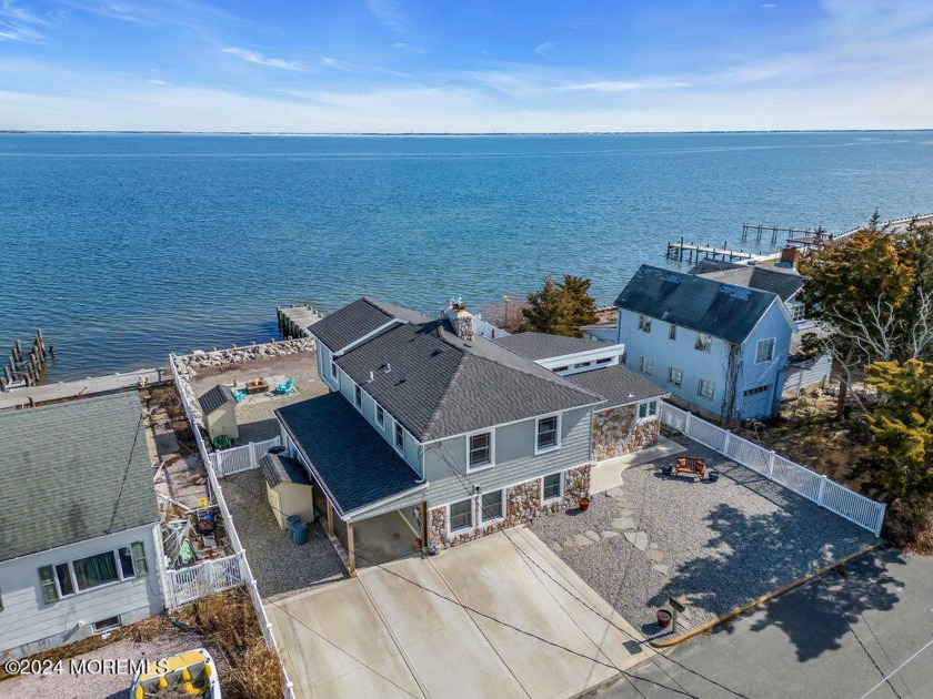 HUGE PRICE REDUCTION. This exquisite 3-bedroom, 3-bedroom - Beach Home for sale in Waretown, New Jersey on Beachhouse.com