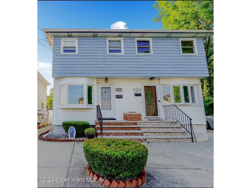 WELCOME TO 322 SANILAC STREET, A BEAUTIFUL SEMI-ATTACHED HOUSE - Beach Home for sale in Staten Island, New York on Beachhouse.com