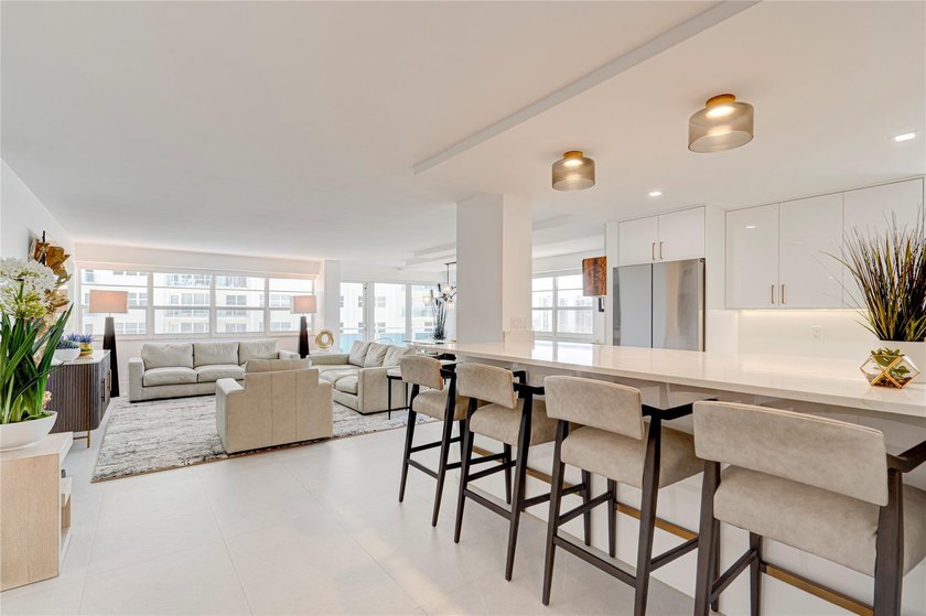 Are you looking for a spacious 2-Bedrooms / 2-Bathrooms - Beach Condo for sale in Fort Lauderdale, Florida on Beachhouse.com