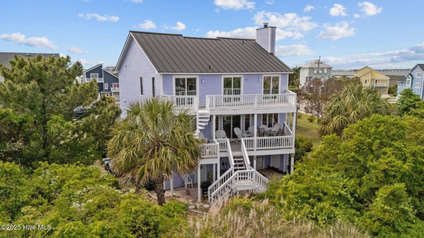 Welcome home to this stunning 5-bedroom, 3.5-bathroom residence - Beach Home for sale in Atlantic Beach, North Carolina on Beachhouse.com