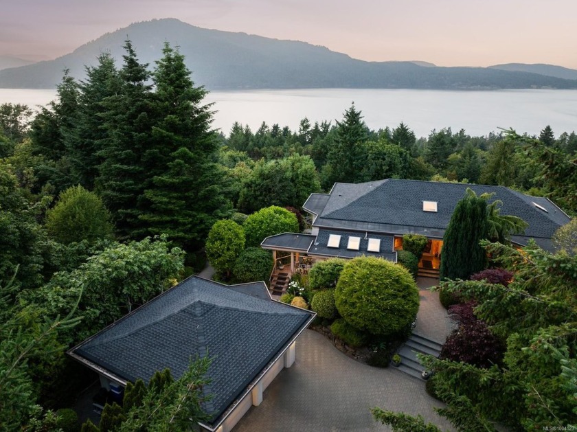 This exceptional residence, envisioned and designed by renowned - Beach Home for sale in North Saanich,  on Beachhouse.com