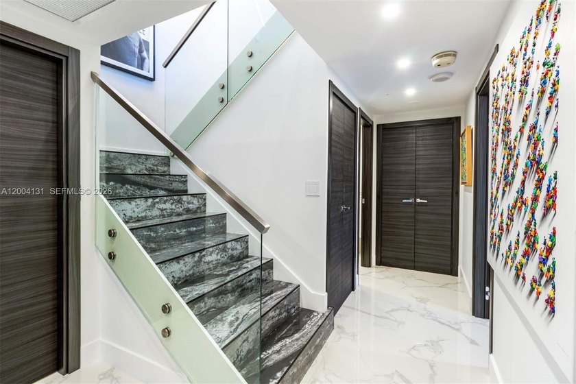 BEDROOMS | 3 BATHROOMS - COMPLETELY RENOVATED TOWNHOUSE
This - Beach Condo for sale in Aventura, Florida on Beachhouse.com
