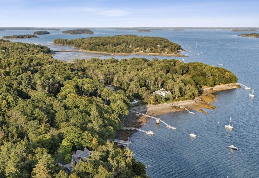 A quintessential Shingle Style estate inspired by the great - Beach Home for sale in Yarmouth, Maine on Beachhouse.com