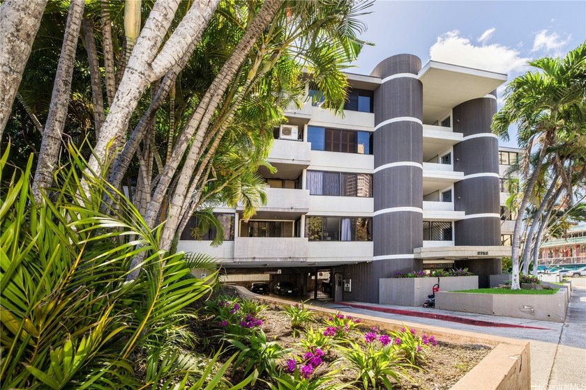 Rarely available 2-bedroom, 2-bath condo in a secured building - Beach Condo for sale in Honolulu, Hawaii on Beachhouse.com